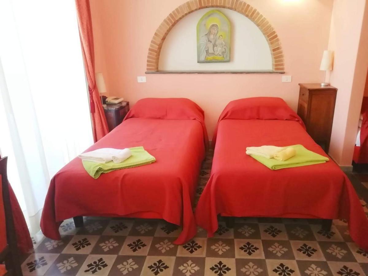 Hotel Mabel *